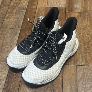 Under Armour Curry 3Z7 Basketball Shoes